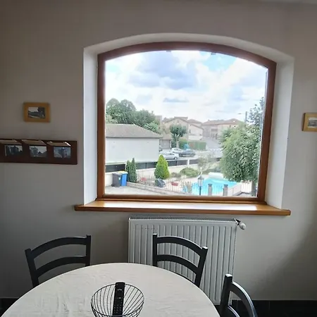 Pierres Et Souvenirs Πανσιόν 4*
