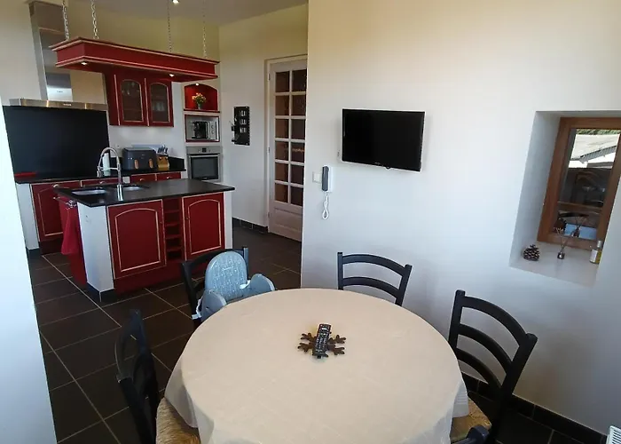 Pierres Et Souvenirs Guest house Usson-en-Forez